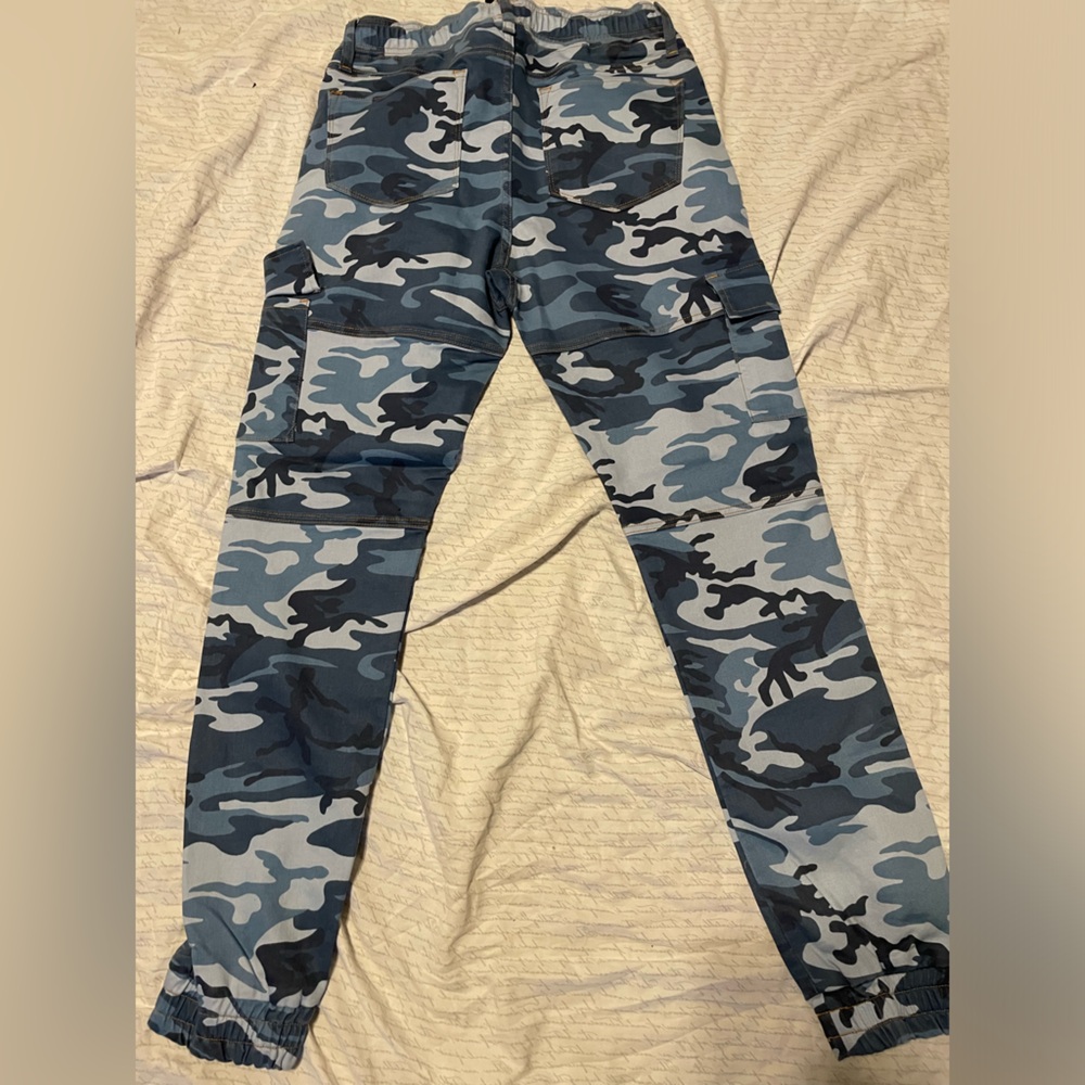Women’s Octa-cut joggers size Medium